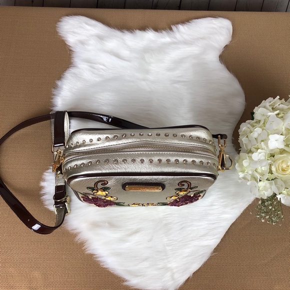 Nicole Lee Gold Crossbody Purse w/ Sequin … - Picture 7 of 9